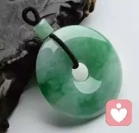 你不必把情绪藏起来。委屈、焦虑、迷茫，都可以被听见。我是你的线上倾听师，陪你安放心事，温柔拆解情绪。愿意的话，找我倾诉。配图