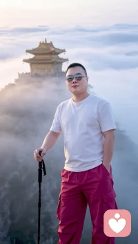 惊鸿不慕芳华限 偏惹相思刻骨深