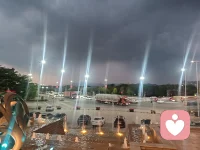 “今天我要戳破一个你不敢承认的真相：你嘴上说‘我没事’的那一刻，心里已经垮了800次——评论区告诉我，你最近一次‘假装没事’是因为什么？”