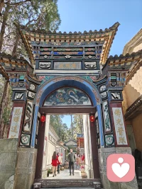 世间烦恼都是常事，不圆满才是人生配图