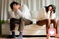 ​昨天有同事跟我说她离婚了，今天又有一个同事跟我说她离婚了。
感觉身边的离婚正在变得越来越安静……配图