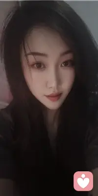 人只有感受到幸福的时候才想说话、祝你遇见一个愿意听你说废话并且愿意和你说废话的人！配图