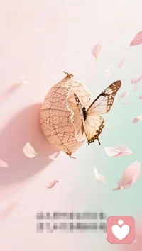 蜕变前的蜷缩，不是脆弱，是力量在重组。你看似弱小，只因你是尚未完全展开的蝴蝶。