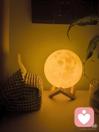 无论今天表现如何，此刻都已结束了。你被允许放下所有角色，只做一个被被子拥抱的孩子。 晚安，你本来的样子就足够好了。