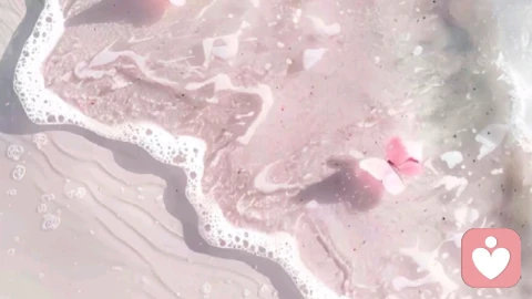 心理潮汐：你的情绪涨落，是大海的呼吸，不是你的故障