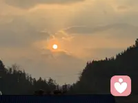 中岛美嘉这句话总能鼓舞到我:

“在最黑暗的那段人生，是我自己把自己拉出深渊，没有那个人，我就做那个人。”​​​​配图