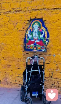 为什么当你兴高采烈地靠近别人并看看其谈的时候，别人却远离你？配图