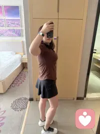 表面高冷，实际神经大条。