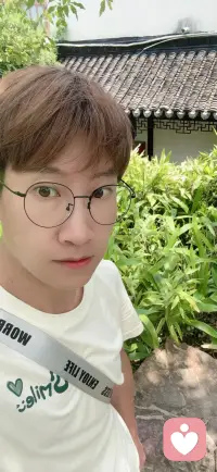 刚入住的新人秒回倾听者，来让我们一起走进你的故事。配图