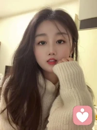 冬天和夏天比，把自己吃圆润了不少😅😅配图