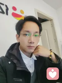 释放善意，给出足够的诚意与姿态，而如果尽全力也得不到回应，那么则可以无感了