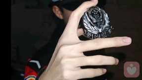 从依恋心理学视角：为何警察伴侣，能提供极致安全感