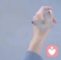 抬头是风情万种的人间，
闭眼是往昔一年又一年。
我们都在变，
不是吗？配图