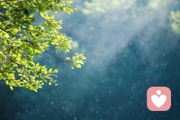 心上有个人，活着才精神。
若无一人可思念，再明媚的日子，也少了几分暖意；
若无一人可依靠，再繁华的城市，也难寻一处心安。
 若有一人，可念、可想、可牵挂，
便是岁月最好的馈赠，命运最大的恩赐。配图