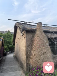 🌹听别人故事，悟自己人生。学习贵在真干实干，只听不做难有成长，放下傲慢，常怀恭敬与感恩，方能真正进步。
 
🌹智慧不分文凭与身份，人人皆可践行传统文化。心诚谦卑更易与大道相应，听话照做，便能离苦得乐、自在心安。配图