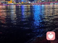“一致性是指个体在沟通时，能够同时顾及自我（Self）、他人（Other）和情境（Context）三个要素。这意味着我们在表达自己的想法和感受时，既不委屈自己（非讨好），也不攻击他人（非指责），同时尊重当下的现实环境（非超理智或打岔）。〞配图
