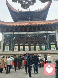 心意早就在行动里摊开了答案，是尘埃落定般的清醒，是体面转身的释然，是力不从心时的叹息🌺🌺配图