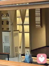 带着简单真诚之心去做事儿的人，会收获这个世界的奖励

当你学会一切忠于本心，忠于热爱，忠于自己
就会散发出他人，对世界，对万物的爱的能量
你就会自然而然的想对这个世界，对他人好

而你给出的爱的能量
也会以各种形式回流到你身上
整个人会是一种滋养丰盛，心安无惧的状态

心上通了，舒畅了，你脚下的路，才会通畅顺畅配图