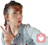 大年初一，彩霞倾听师给大家拜年啦！值此丙午马年，祝您和家人：龙马精神，身体康健；策马扬鞭，事业腾飞！感谢过去一年的信任与支持，2026愿我们携手共进，一马当先，共创辉煌！新年快乐，马到成功！🧧配图