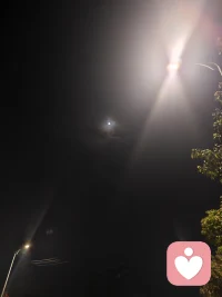 今天是3月的最后一天。回望生机勃勃的3月，春和景明，万物萌生，山河向暖，人间芬芳。我们带着收获与成长，迈步向前。4月将至，愿您与美好撞个满怀，日子温暖又闪亮！配图