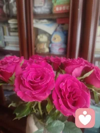 今天的天气好美丽 阳光明媚☀️
今早还做了一个三明治早餐很美味
前几天买的花花 送给母亲情人节这天正好是妈妈的生日