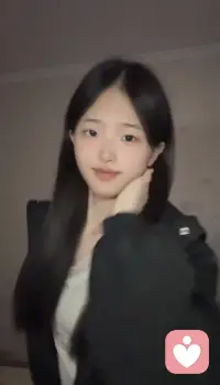 大家好呀，我刚来到这个软件，大家有什么不开心的，想倾诉的可以找我哦，最后给大家分享一下我的美照，谢谢配图