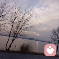 希望明年顺风顺水，越来越好。