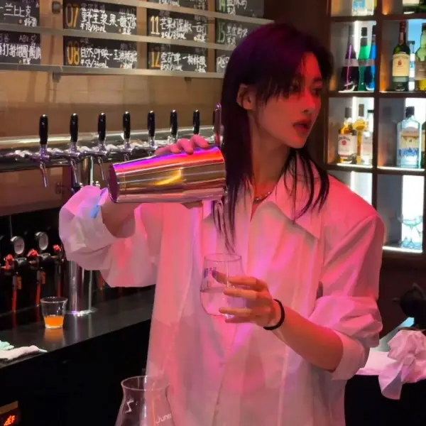 云海与日落·酒馆