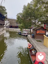 一个人的觉醒，1%靠别人提醒，100%靠自己经历千刀万剐。
因为人教人是教不会的事儿，教人可能一次就会了。
能让人如梦初醒，看透人情世故，看透身边人的只有自己亲身去经历，去吃亏。     去受伤去后悔了。才会渐渐有所醒悟。
因为人是叫不醒的，只有只有痛心。配图