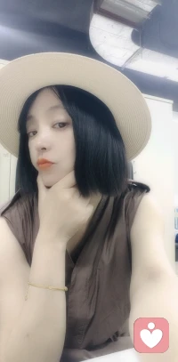 在喧嚣的世界里，为您保留一片只属于声音的净土。在这里我们常常渴望被听见，胜过被解答。配图