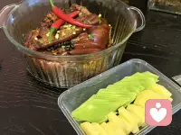 治愈心情的方法有很多，疗愈我的是美食、旅游和爱宠！
你呢？可以找我来解忧！配图