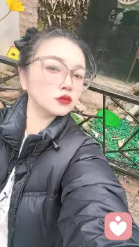 治愈心情的方法有很多，疗愈我的是美食、旅游和爱宠！
你呢？可以找我来解忧！配图