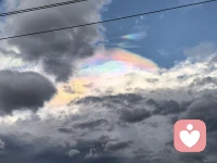 情绪会来也会走，来就接纳，走就坦然。开心就开心，不开心就不开心呗，都会过去，不恐慌，不焦虑，不纠结，不执着……