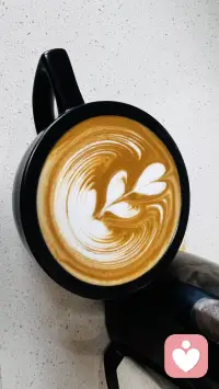 世界上没有完全相同的一杯咖啡拉花，就像没有完全相同的一段心事。每一份情绪、每一段故事、每一次迷茫，都是独一无二的。我愿做你安心的倾听者，不评判、不打断、不敷衍，静静接住你的委屈与疲惫，陪你慢慢梳理情绪，温柔守护你的内心。在这里，你可以放心倾诉，被看见、被理解、被温柔以待。配图