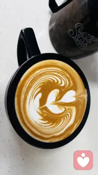 ☕ 老公出轨后，她抱着咖啡问我：“为什么我掏心掏肺，却换不来一份忠诚？” 婚姻的痛，从来都不是一个人的错。如果你也在经历，我听你说。配图