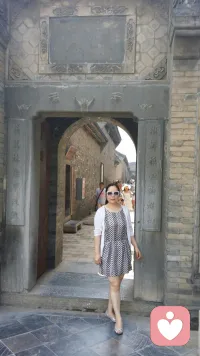 青砖古巷阅尽悲欢
我愿静静听你诉说