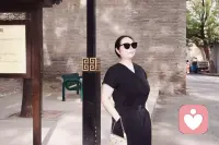 穿梭在琐碎与情绪之间久了
格外贪恋这种无人打扰的时刻
静一静
梳理心绪
再重新奔赴生活
