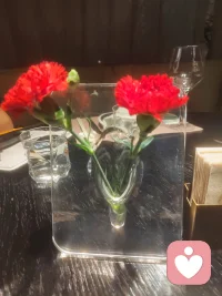 于烟火日常捕捉细碎欢喜，心怀热忱向阳而行，把平凡日子过出精致愉悦的质感