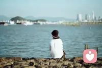 在自己的世界里独善其身，在别人的世界里顺其自然。配图