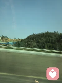 不论生活给予什么，都坦然地接受，
这才是生活最好的态度。
烦时，找找乐，别丢了幸福；
忙时，偷偷闲，别丢了健康；
 累时，停停手，别丢了快乐。 
生活向阳，人生向暖，
每一天都是新起点。