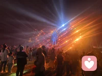 我相信：
你所付出的善良和爱意，
都会以另一种好运和惊喜回到你的身边。
你只管善良，福报已在路上。配图