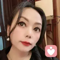 不要让未来的你，
讨厌现在的自己。
要努力变成自己
喜欢的那个更好的自己。
与其祈求生活平淡点，
还不如自己强大点。早安🌹配图