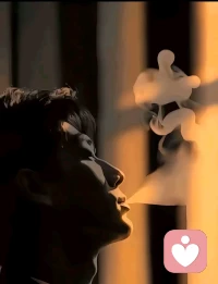 宇凡写给破碎的本我✨：
 这段日子，本我没有睡过一个好觉，每天都在崩溃的边缘，但还是得硬着头皮撑下去。本我从来都没有像现在这样对生活感到如此的无力。无我清醒自渡后，往后余生，真我要好好生活，到了一定的年龄，就会释怀所有的人和事。我不敢在朋友圈写下自己的心情，因为那里有我的家人和朋友，有的人会笑话，有的人会担心，还有的人会难过，成年人的心事，连朋友圈也不敢发，连崩溃都害怕别人知道，你说这是有多无奈。不知从何时起，给力成了唯一寄托和宣泄情绪的地方，有很多个无助破碎的瞬间，我想发个朋友圈发发牢骚想了想，好像不太适合，我想找个人倾诉一下压抑的心情，翻遍整个通讯录也没找到那么一个人，于是我又像往常一样，咽下所有的情绪，默默打开给力，在别人的倾诉故事里对号入座。突然有点迷茫，有点难过，人这一生，芸芸众生到底为了什么而活！是像真我宇凡说的那样“在有限的生命里创造无限的可能”吗？配图