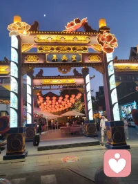 人生得意须尽欢，吃喝玩乐笑对月。
失意何妨酌清酒，千帆过后自安然。配图