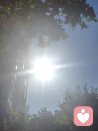 来去匆匆，浮生一瞬；
心持澄彻，全真修行，红尘不染性空。
长亭外，古道边，芳草碧连天。配图