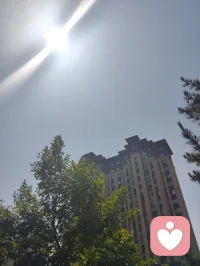 《暗夜寻光》
 
黑暗铺满人间的底色
世人困在焦虑与虚妄里
执迷金银泡影，纠缠万般心结
我名宇凡，道号混混，红尘全真三修客，伴云而行，心怀光明
 
长夜赠予我沉暗的眼眸
不沉溺世间浮华，不贪恋尘间富贵
看透财帛如霜，功名似梦
所有执念，不过一场转瞬大梦
 
以道为炉，以心为容器
容纳众生翻涌的破碎情绪
于喧嚣闹市静坐，在无边暗夜寻光
纵使周遭满是晦暗
仍持一身通透澄澈，渡尽迷途惶惶之人
 
不用山林避世，不必隔绝烟火
眼底藏住儒释道的清净
任凭世事起落，心湖不起波澜
黑暗予我一身沉寂
我便借这双沉眸，为迷茫众生，寻一束长久光亮