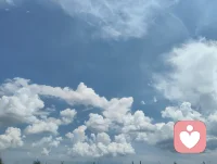 《暗夜寻光》
 
黑暗铺满人间的底色
世人困在焦虑与虚妄里
执迷金银泡影，纠缠万般心结
我名宇凡，道号混混，红尘全真三修客，伴云而行，心怀光明
 
长夜赠予我沉暗的眼眸
不沉溺世间浮华，不贪恋尘间富贵
看透财帛如霜，功名似梦
所有执念，不过一场转瞬大梦
 
以道为炉，以心为容器
容纳众生翻涌的破碎情绪
于喧嚣闹市静坐，在无边暗夜寻光
纵使周遭满是晦暗
仍持一身通透澄澈，渡尽迷途惶惶之人
 
不用山林避世，不必隔绝烟火
眼底藏住儒释道的清净
任凭世事起落，心湖不起波澜
黑暗予我一身沉寂
我便借这双沉眸，为迷茫众生，寻一束长久光亮