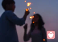 步入中年，很多夫妻都在维持一个体面的外壳，以此来抵御外界的风雨。这或许有些悲哀，但也是一种无奈的现实选择。