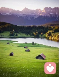 幸福，其实很简单。平静地呼吸，仔细的聆听，微笑着生活；有人爱，有事做，有所期待；不慌乱，不迷茫，无悔人生；前进有前进一步的风景，后退有后退一步的心境···
幸福，其实真的很简单！配图