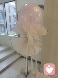 孩子成长过程中，难免会有各种各样的不良行为，但这并不意味着他们的本心是坏的，要懂得将孩子与问题分开。配图